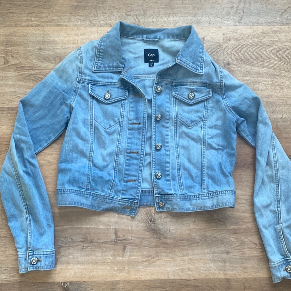 Gap Jean Jacket ✨⭐️